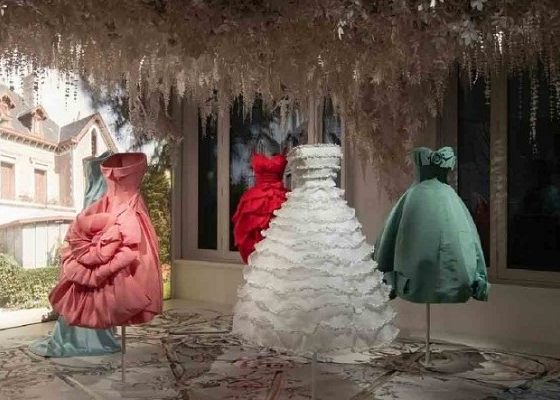 Museo en Nueva York pone a dialogar a Dior y Balenciaga