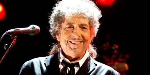 Demandan a Bob Dylan