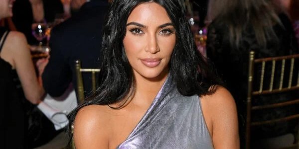Kim Kardashian consigue orden de restricción