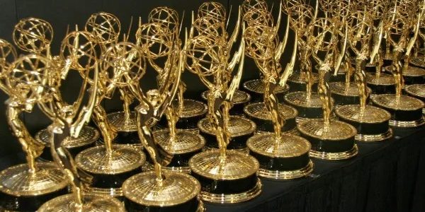 Postergan Premios Emmy