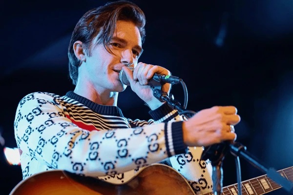 drake-bell